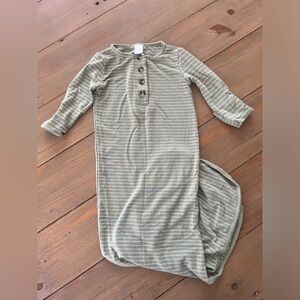 NWOT Lou Lou & Company Carson Knotted Gown - 3-6 Months